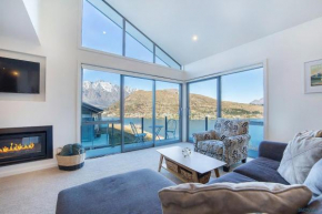 Executive Living in Bluewater - 3 Bedroom Apartment, Queenstown